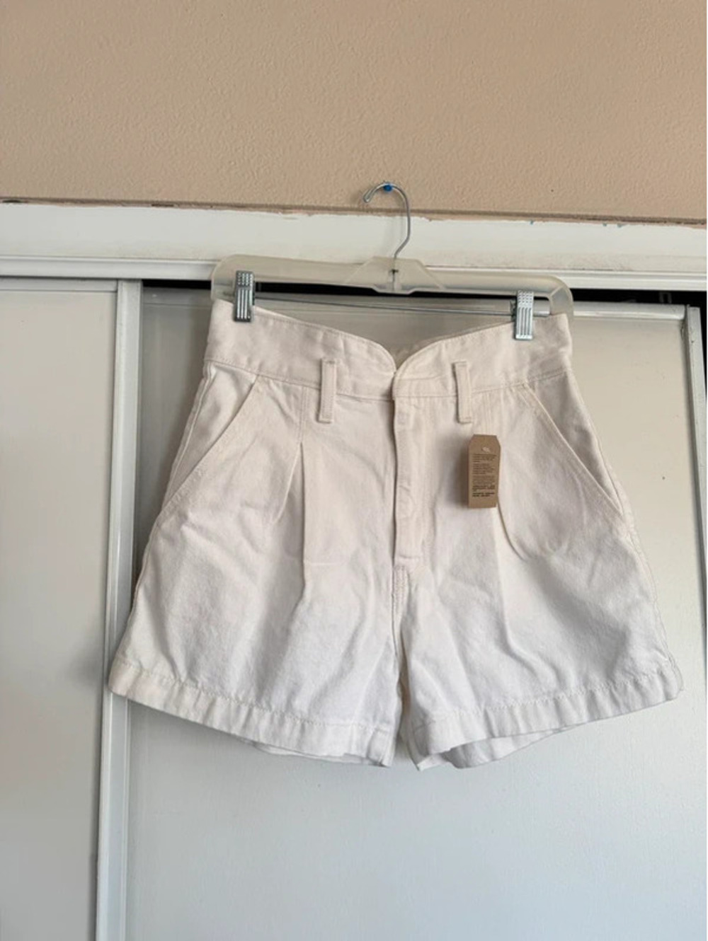 Levi’s mom shorts